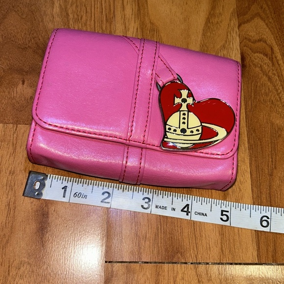 Authentic Vivienne Westwood Leather Case with Enamel Heart Accent - Picture 4 of 12